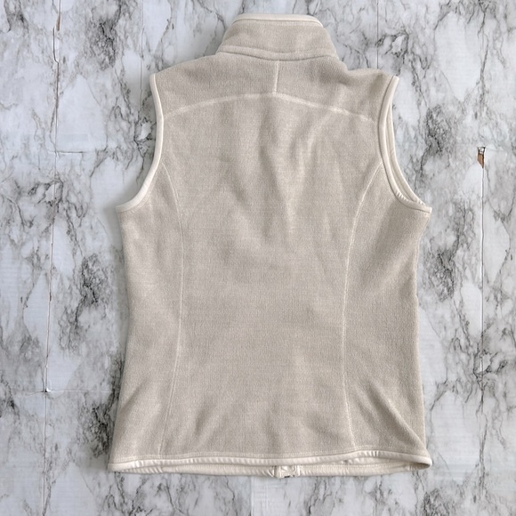 Patagonia | women’s size medium Better Sweater Vest oatmeal color full zip - Picture 7 of 9